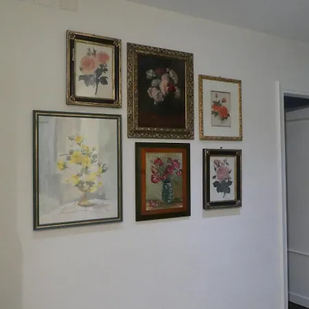 Frühstückspension Flowers 3*